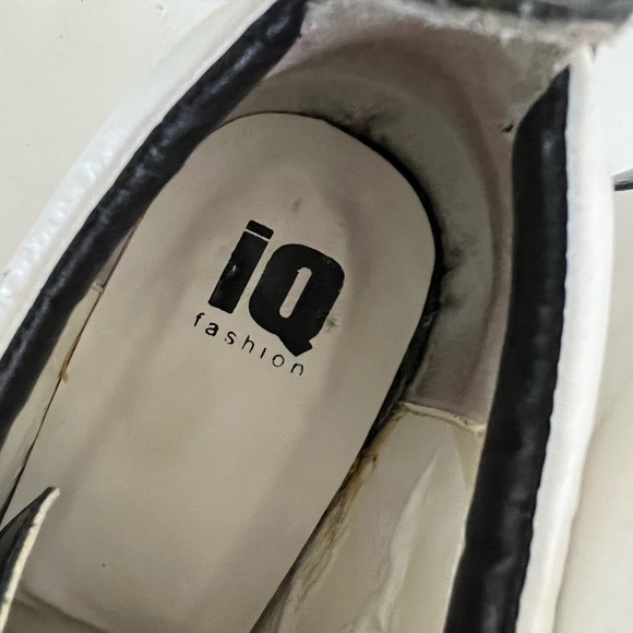 Black & White, extremely pointy & oh-so cool lace-up leather heel! - Picture 8 of 10